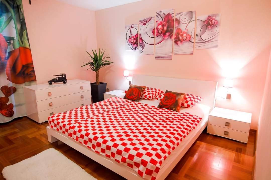 Two Beautiful Near The Sea Apartment