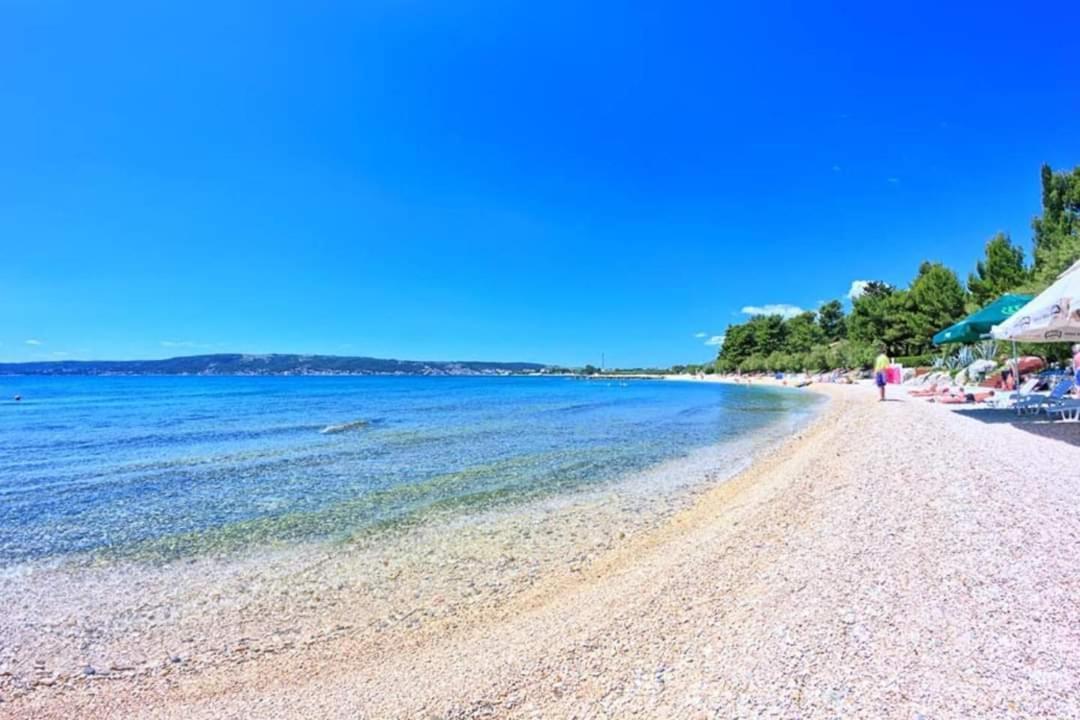 Two Beautiful Near The Sea Kastela